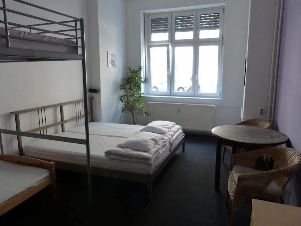 Corner Hostel *