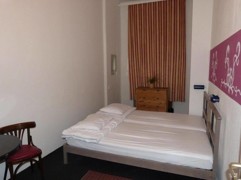Hostel Corner *